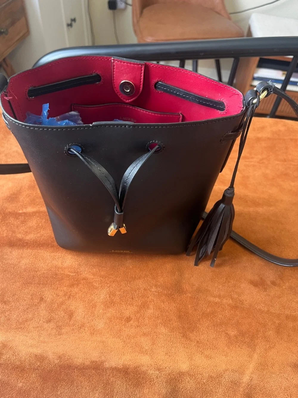 Lauren Ralph Lauren Black Leather Drawstring Bucket Crossbody - Picture 12 of 13